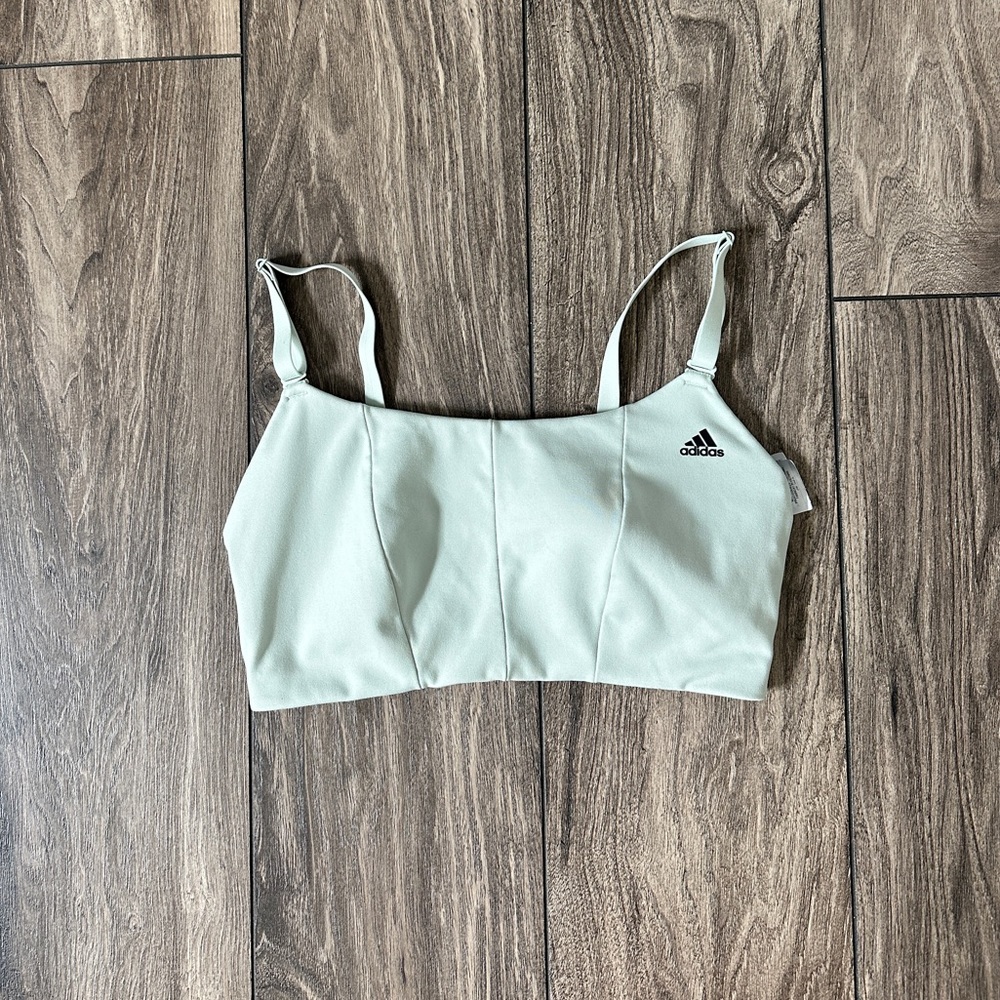 Adidas sports bra like new